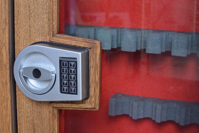 Сейф оружейный GRIFFON GG 500 В отделке деревом