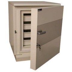 seyf-dlya-khraneniya-diskov-fleshkart-magnitnykh-nositeley-data-line-90-l