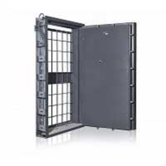 dver-dlya-bankovskogo-khranilishcha-griffone-10-klassa