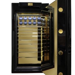 seyf-stockinger-chimera-iv-10v